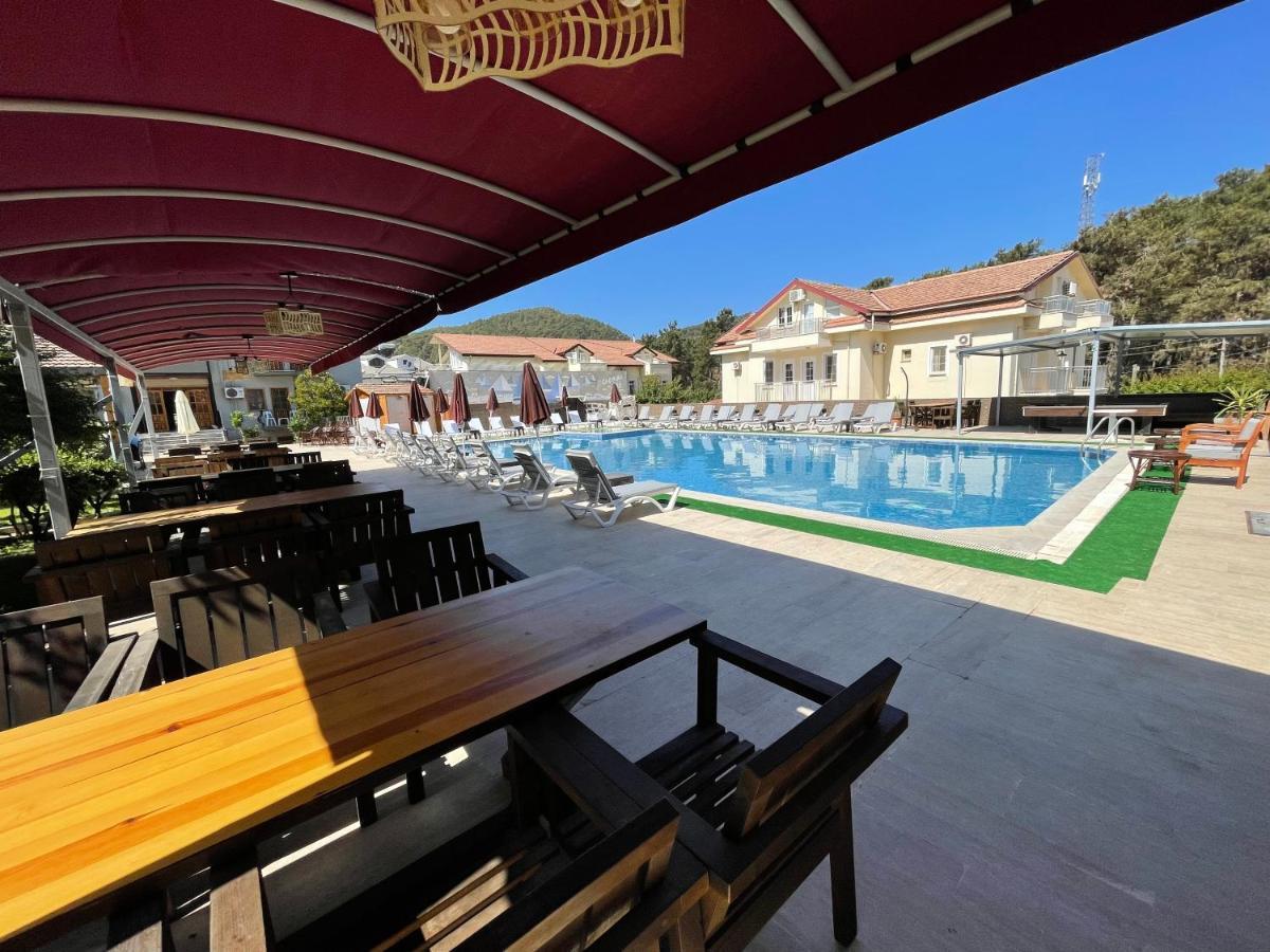 Carmina Hotel Ovacik  Ngoại thất bức ảnh