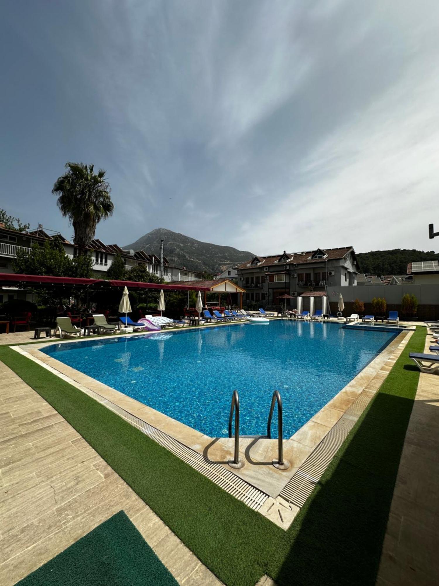 Carmina Hotel Ovacik  Ngoại thất bức ảnh